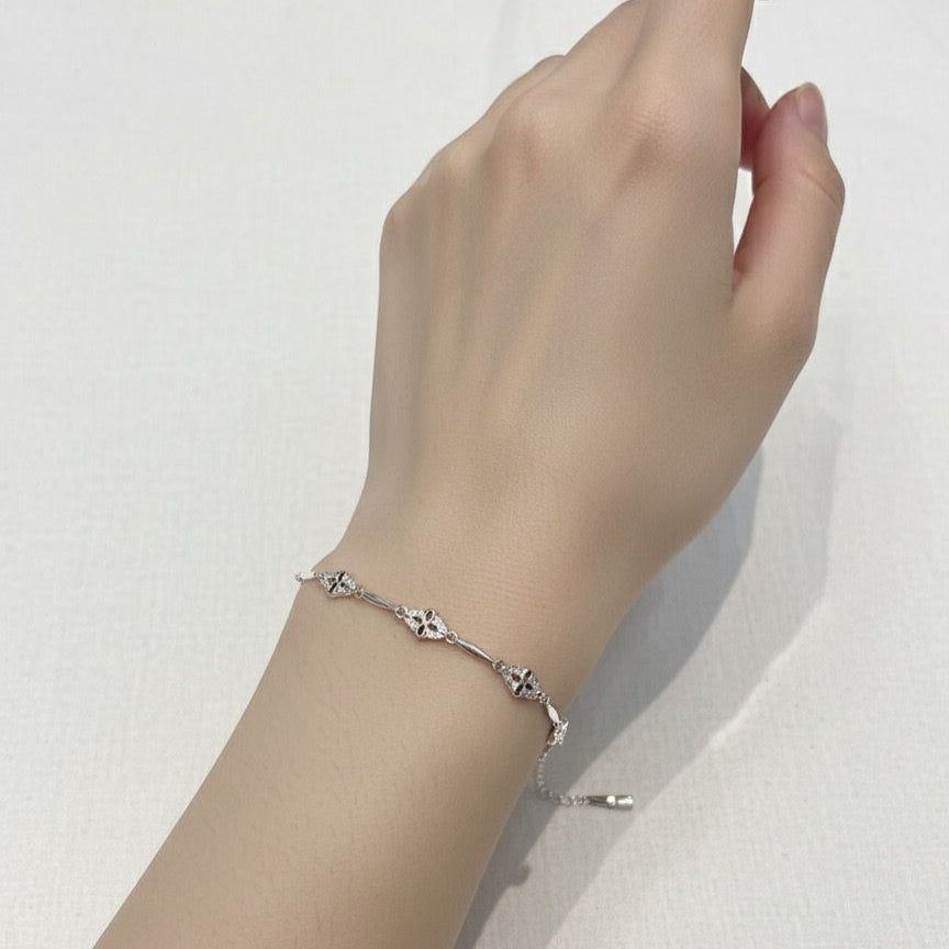 Seraphine Twist Bracelet