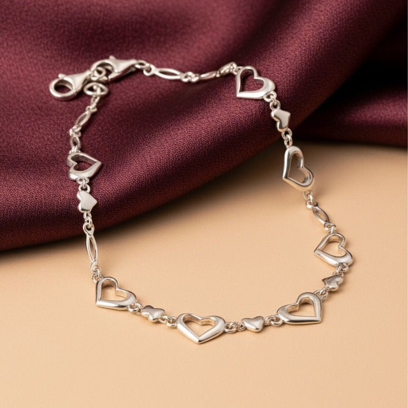 Velin Heart Bracelet